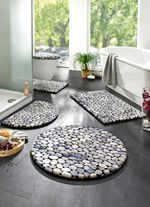 Onderhoudsvriendelijke badkamerset met kiezelmotief 