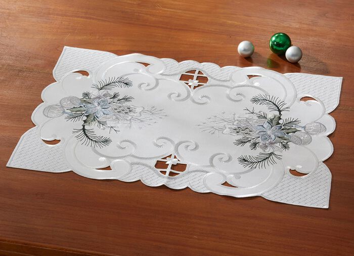 Geborduurde tafel- en kamerdecoratie 