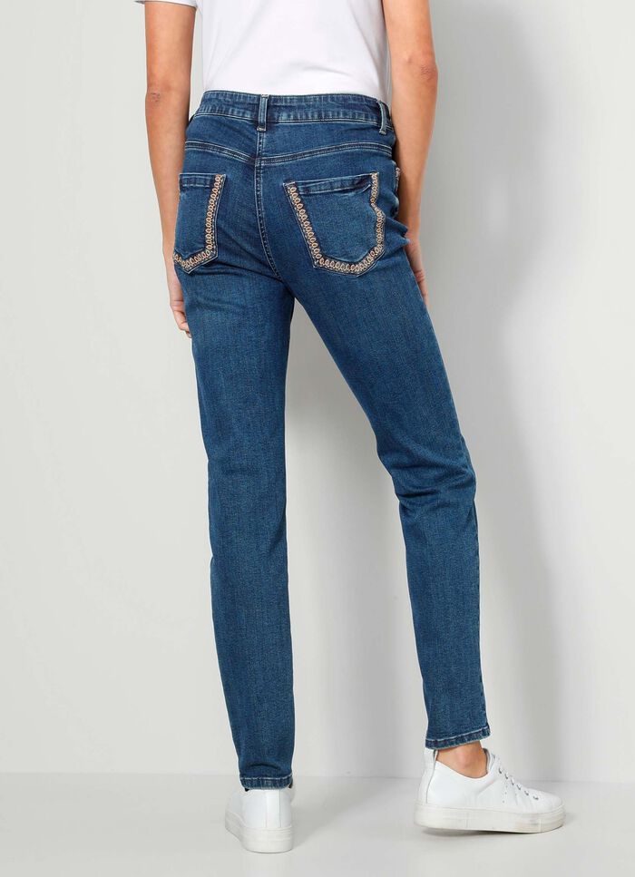 Jeans met mooi borduurwerk in etnische stijl 
