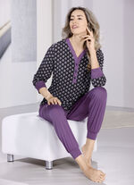 Pyjama van katoen, knoopsluiting en manchetten 