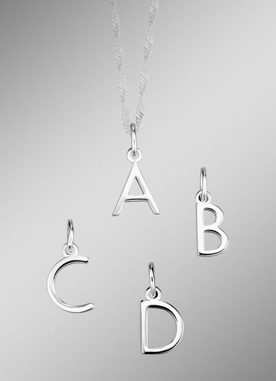 Charmante letterhangers van zilver 