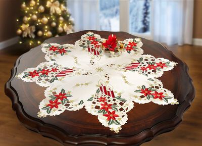 Kerstachtige tafel- en kamerdecoratie 