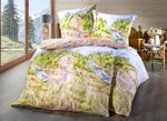 Beddengoedset aan beide zijden bedrukt met een landschapsmotief 