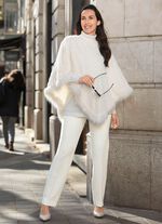 Poncho met ronde halslijn 