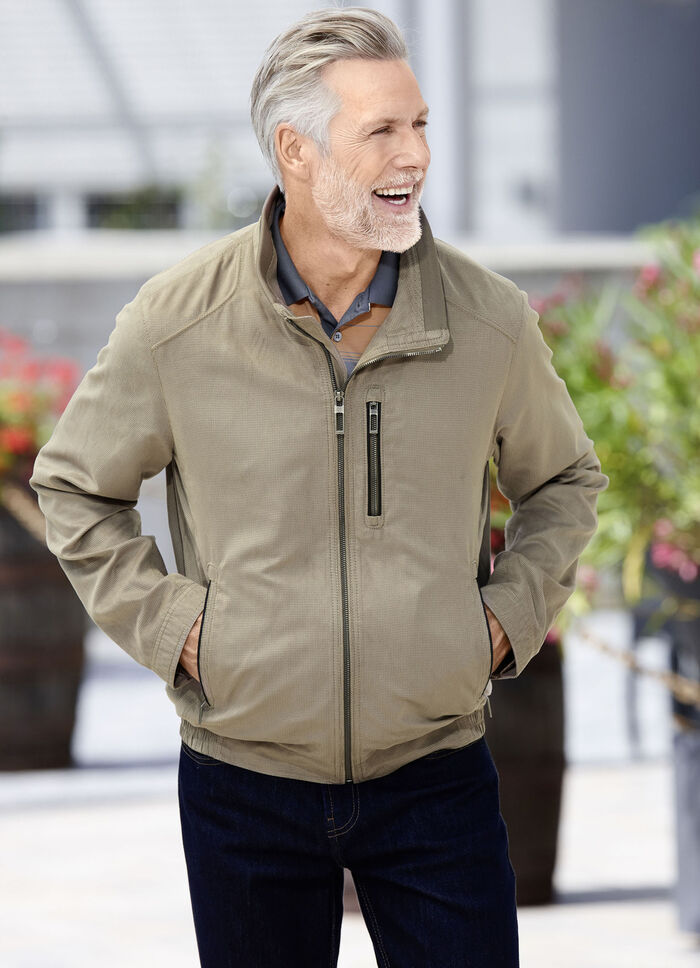 Blouson uit “Gate One” 