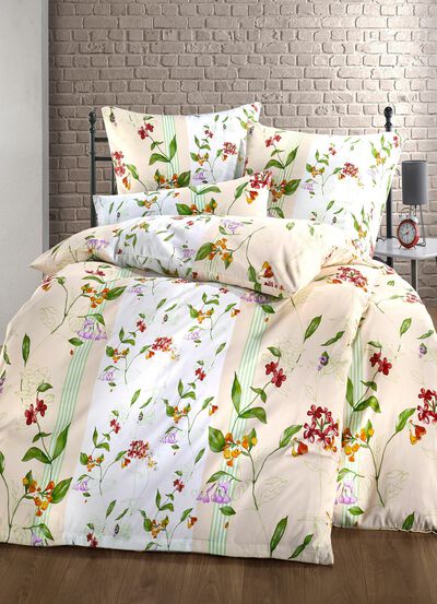 Satijnen beddengoedset van Mesana 