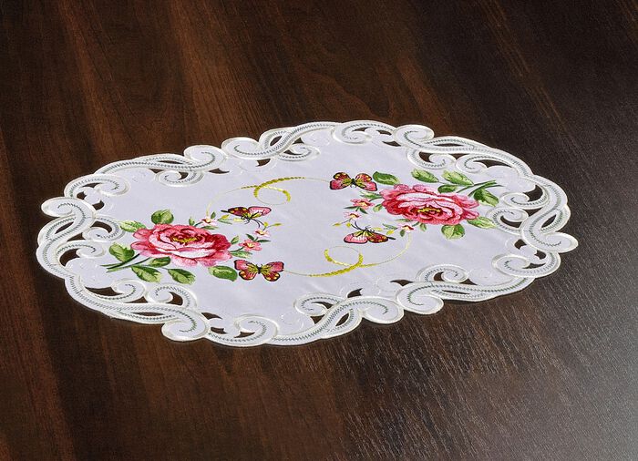 Tafel- en kamerdecoratie met rozenmotieven 