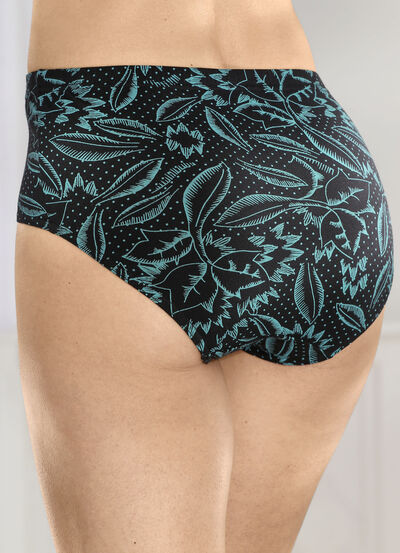 Verpakking van vier slips met een mooi printdesign 