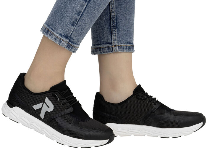 Rieker sneaker gemaakt van gedeeltelijk gecoat mesh-materiaal SCHWARZ