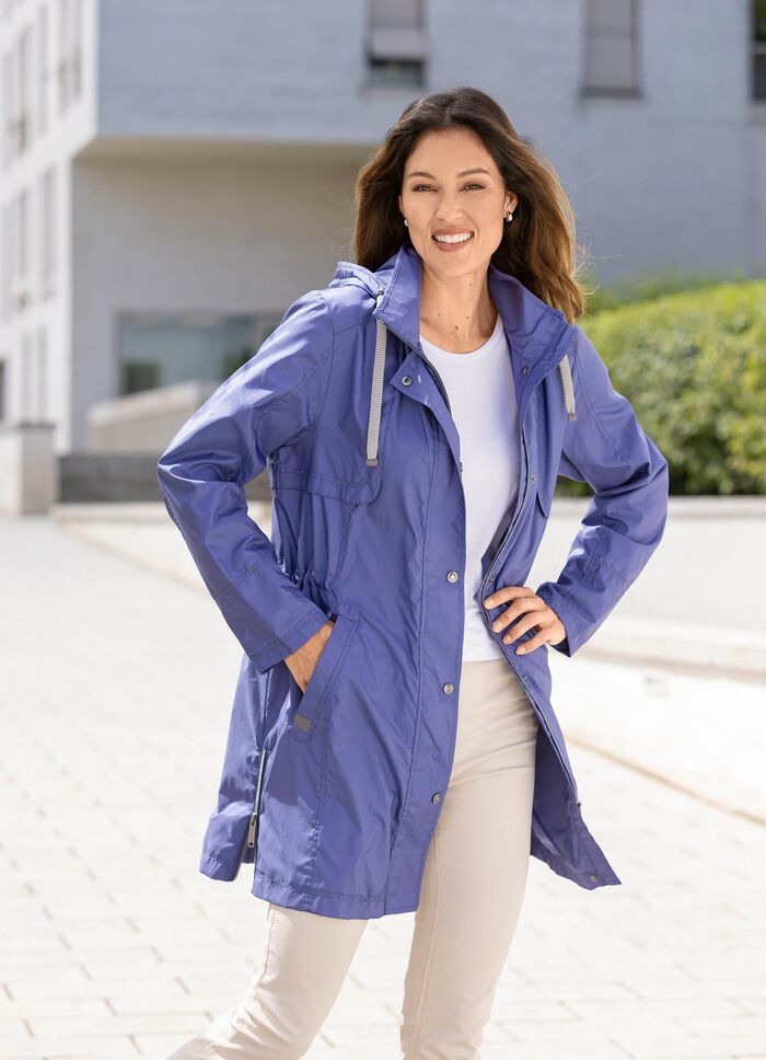 Functionele korte jas in trenchcoatlook 