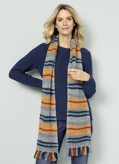 Grofgebreide trui met sjaal 