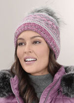 Interessante dameshoed, met pompon ROZE