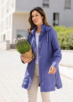 Functionele korte jas in trenchcoatlook 