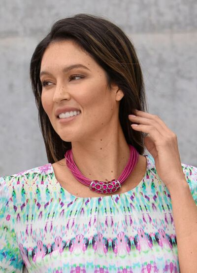 Roze ketting met meerdere rijen 