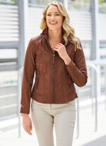 Kort leren jack met klinknagels 