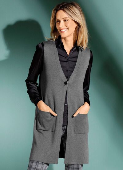 Gebreid vest met decoratieve sluiting 