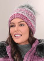 Interessante dameshoed, met pompon 