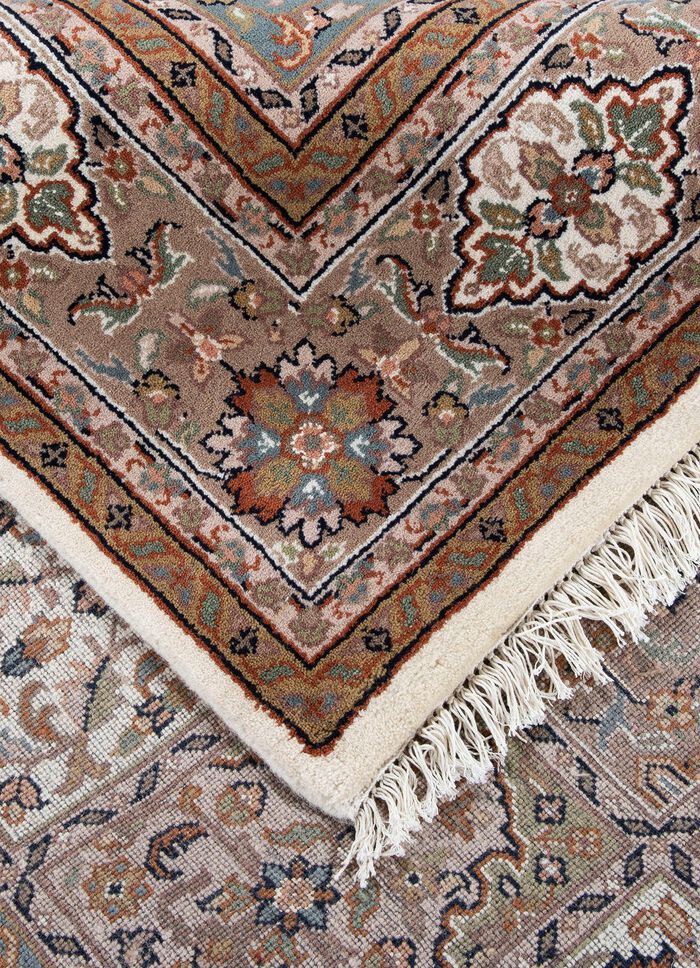 Oosterse bruggen en tapijten 