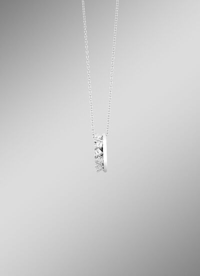 Moderne hanger met synthetische zirkonia en ankerketting 