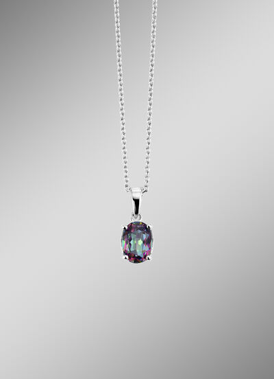 Hanger met mystieke vuurtopaas 