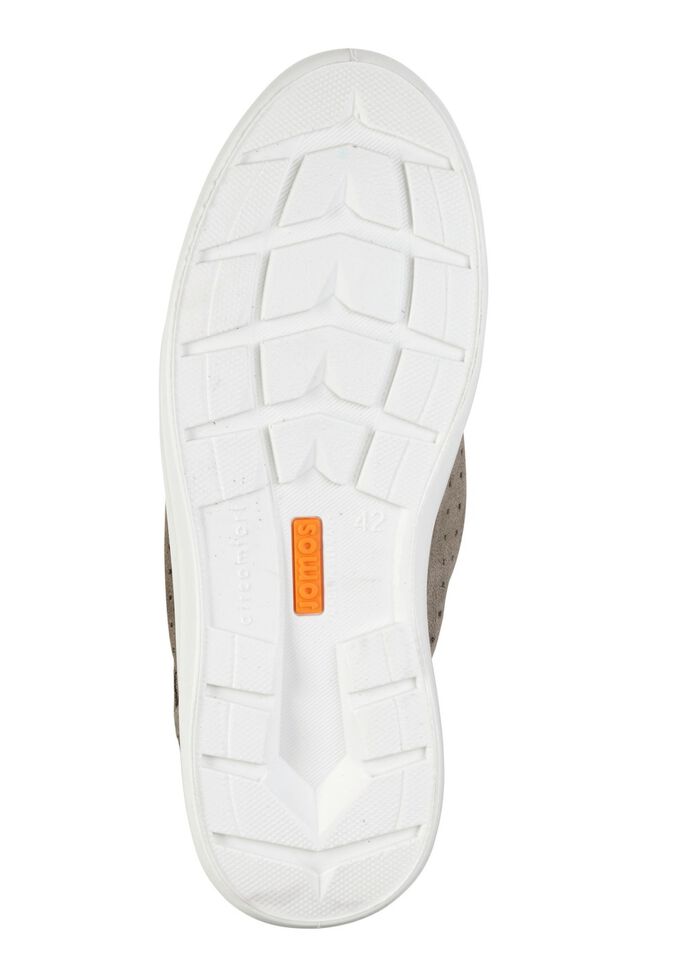 Veterschoen gemaakt van zacht su&egrave;de 