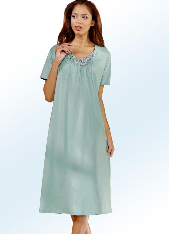 Set van drie nachthemden met korte mouwen en ronde hals 