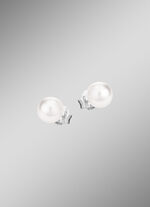 Oorstekers met zoetwaterparels 