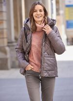 Jas met ruitvormig stiksel 