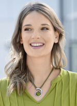 Textiel ketting met glazen hanger 