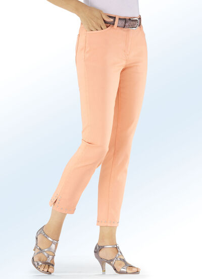 Broek in 7/8 lengte en 4 zakken 