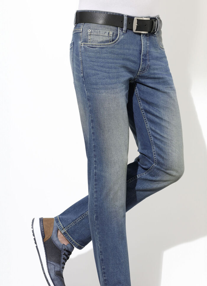 Jeans in 3 kleuren JEANSBLAUW