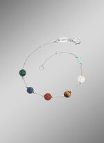 Armband met krachtige stenen 