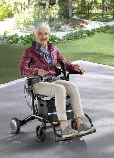 Elektrische rolstoel/rollator 2-in-1 