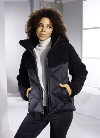 Functioneel jack in een trendy mix van materialen 