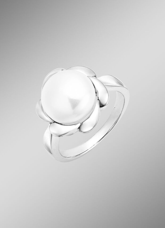 Een bloeiende blikvanger – damesring van zilver met bloemenmotief 