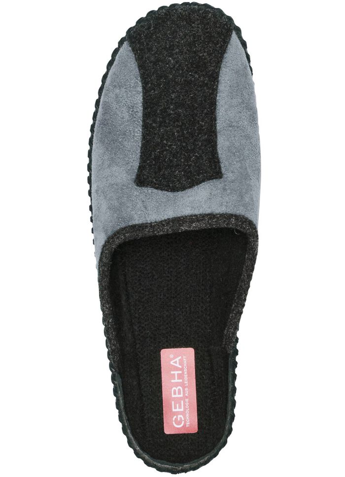 Slippers gemaakt van zacht velours materiaal 