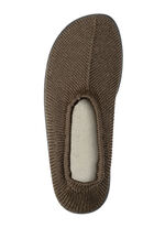 Slippers gemaakt van elastisch gebreid materiaal BRAUN