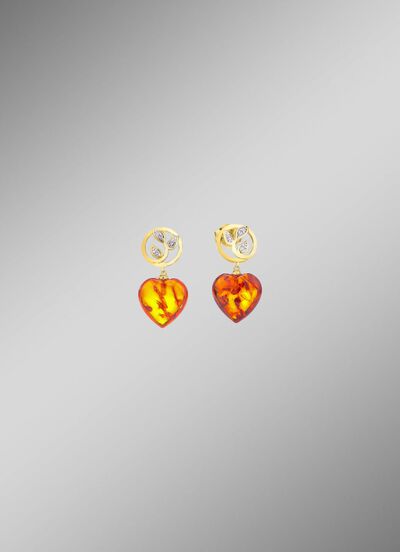 Oorstekers met echt barnsteen en synthetische zirkonia. 