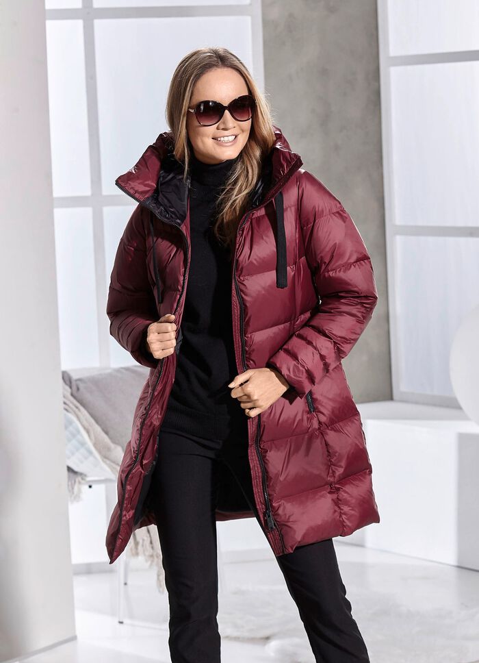 Korte jas met dons en vaste capuchon BES