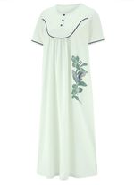 Nachthemd tot op de kuit met knoopsluiting en korte mouwen 