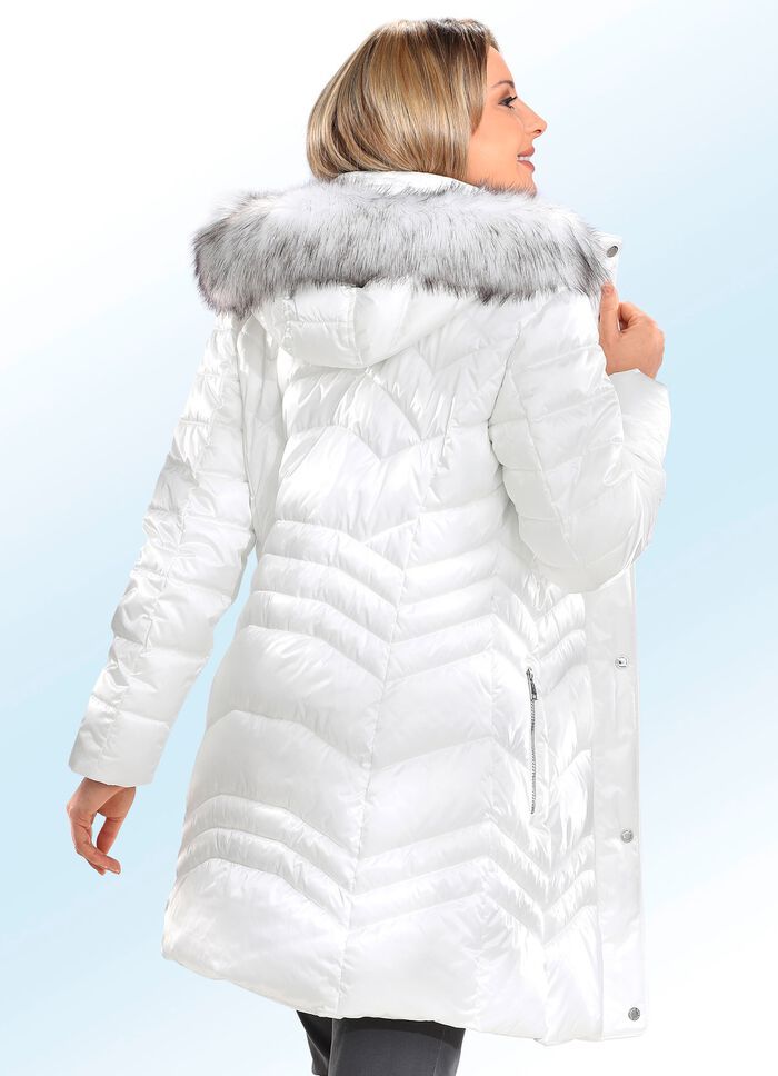 Functionele korte jas met afneembare capuchon 