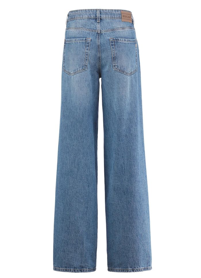 Sportieve jeans met modieuze wijde pijpen 