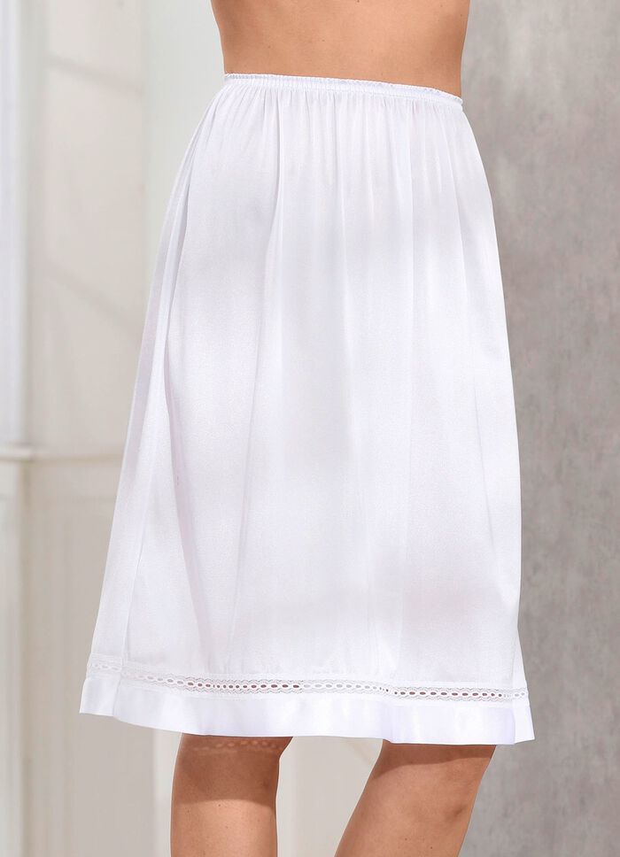 Halve rok met kanten band 