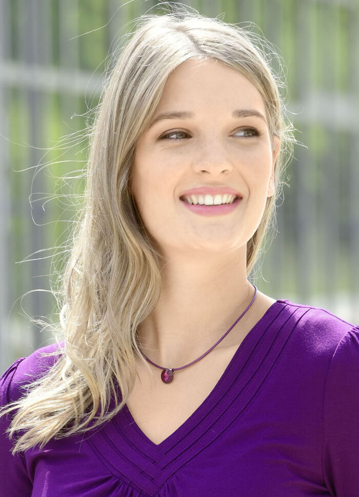 Halsketting met kristallen steen 