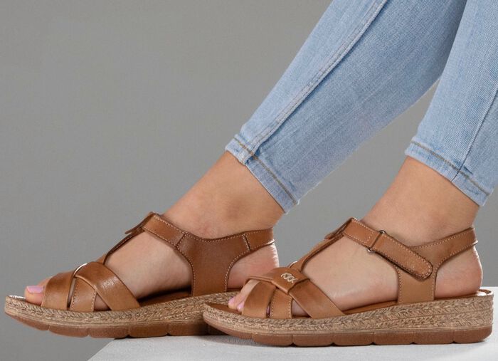 Andrea Conti barsandaal van rundnappaleer COGNAC