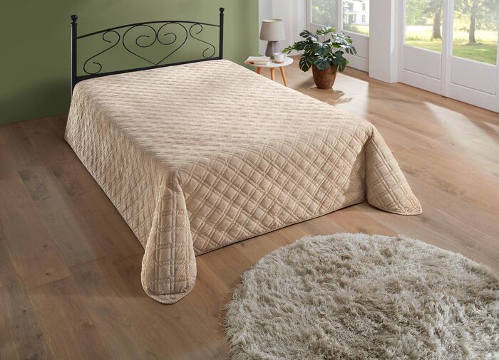 Bedspreien en kussenslopen in corduroy-look 