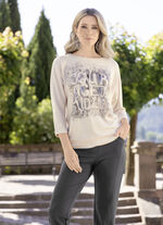 Trui in een lichte vleermuisvorm 