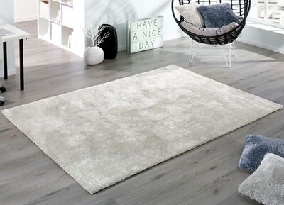 Shaggy vloerkleden en kussens met een katoenen achterkant 