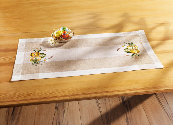 Charmante accessoires met kleurrijk paaseimotief 