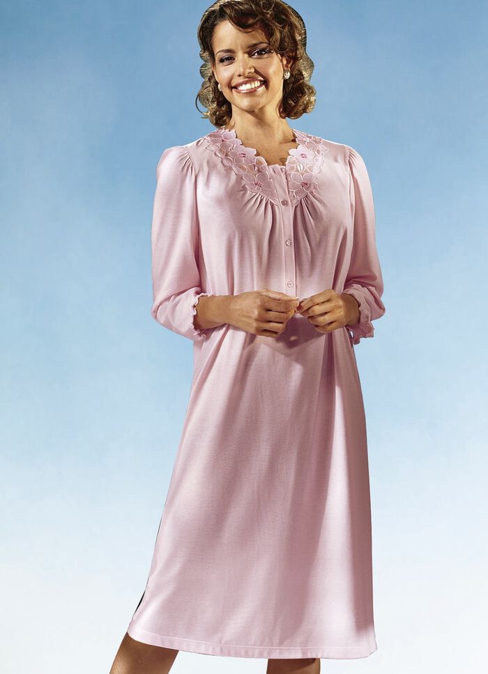 Nachthemd, lange mouwen met knoopsluiting en kant 